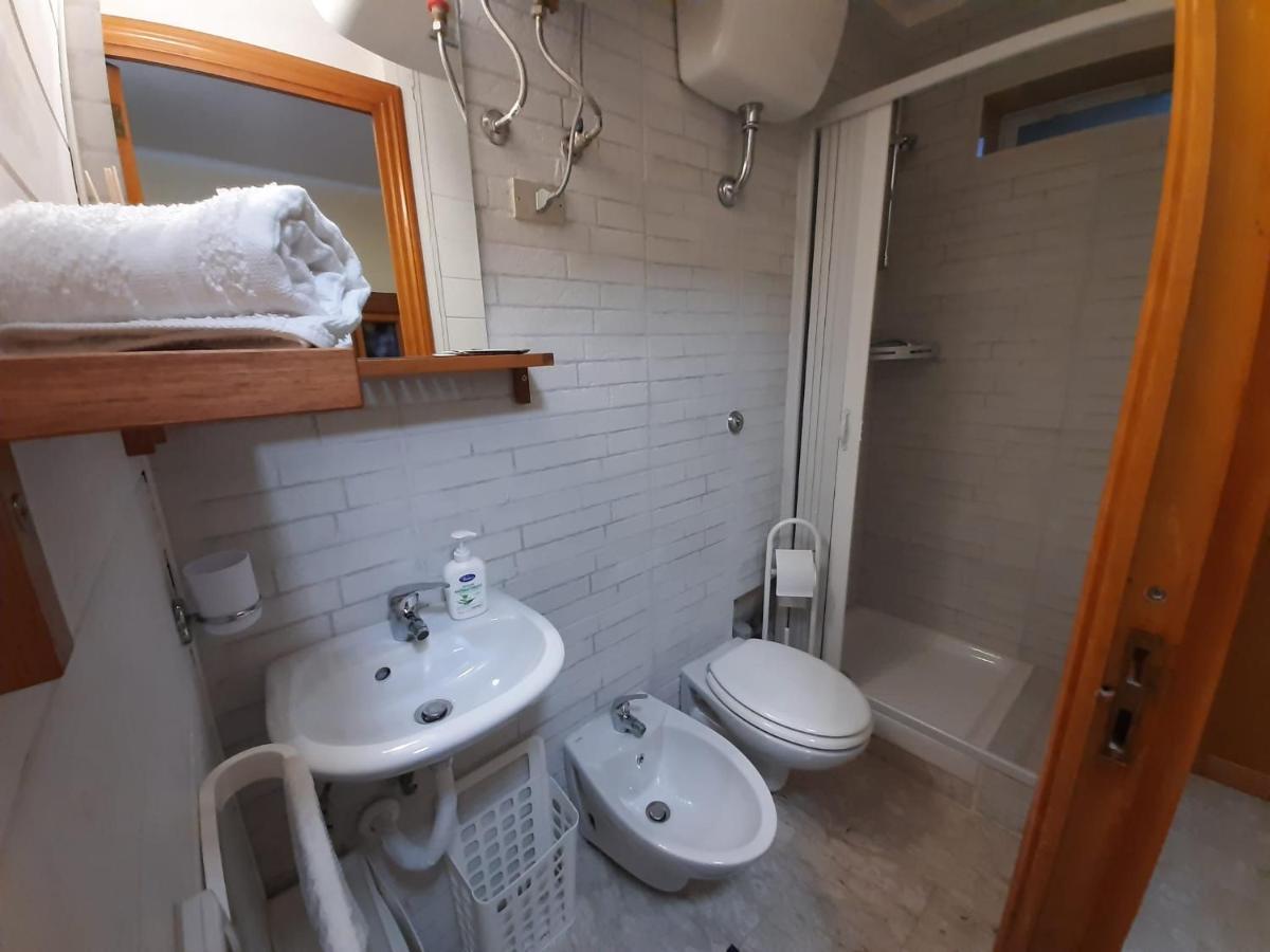 Holiday House Nel Cuore Di Bari Exterior photo