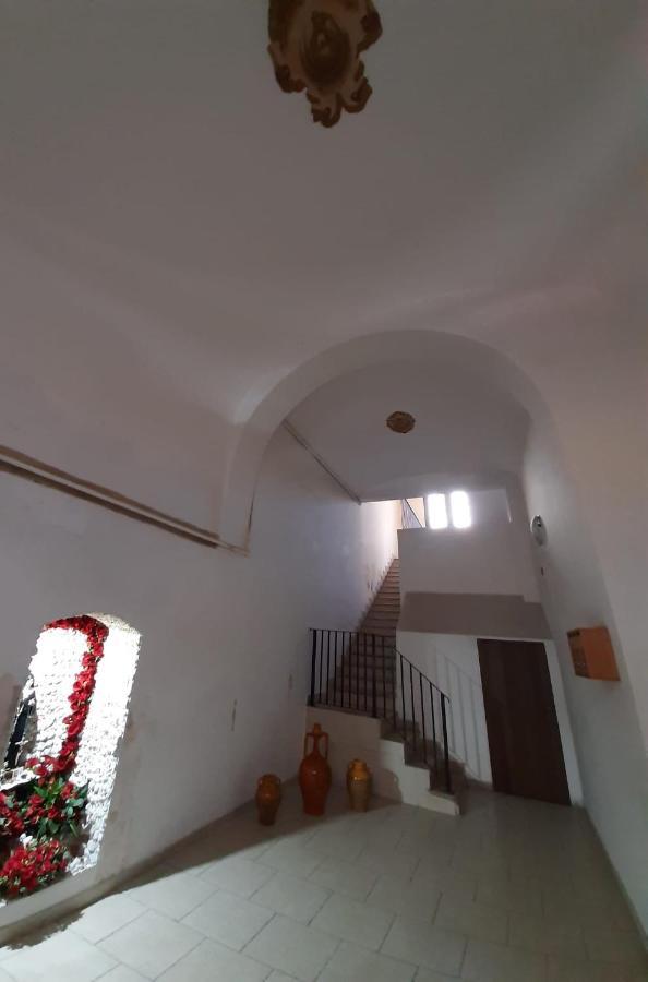 Holiday House Nel Cuore Di Bari Exterior photo