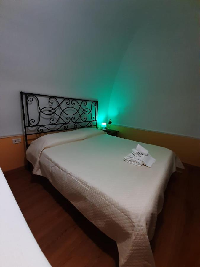 Holiday House Nel Cuore Di Bari Exterior photo
